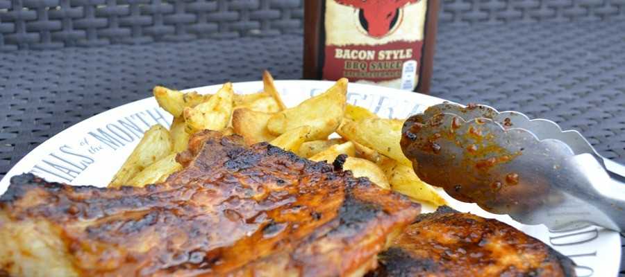 Côtes de porc grillées à la sauce barbecue et whisky