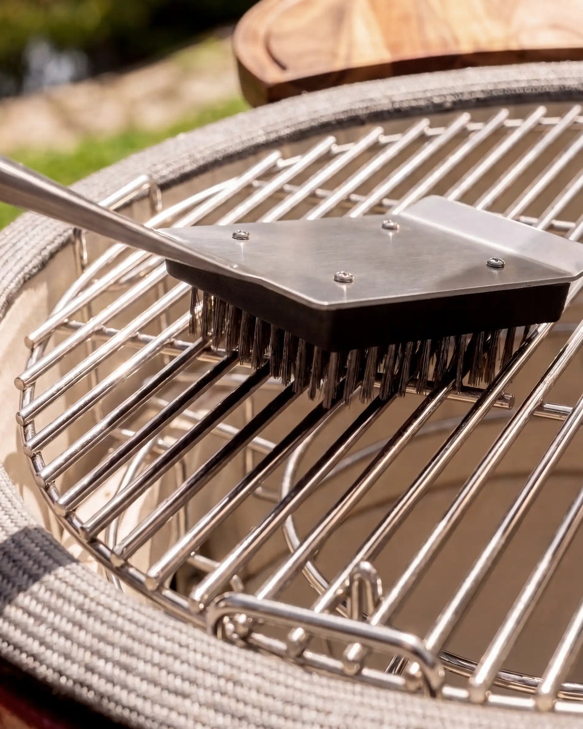 Kokko stainless steel and acacia brush for cleaning your barbecue grill