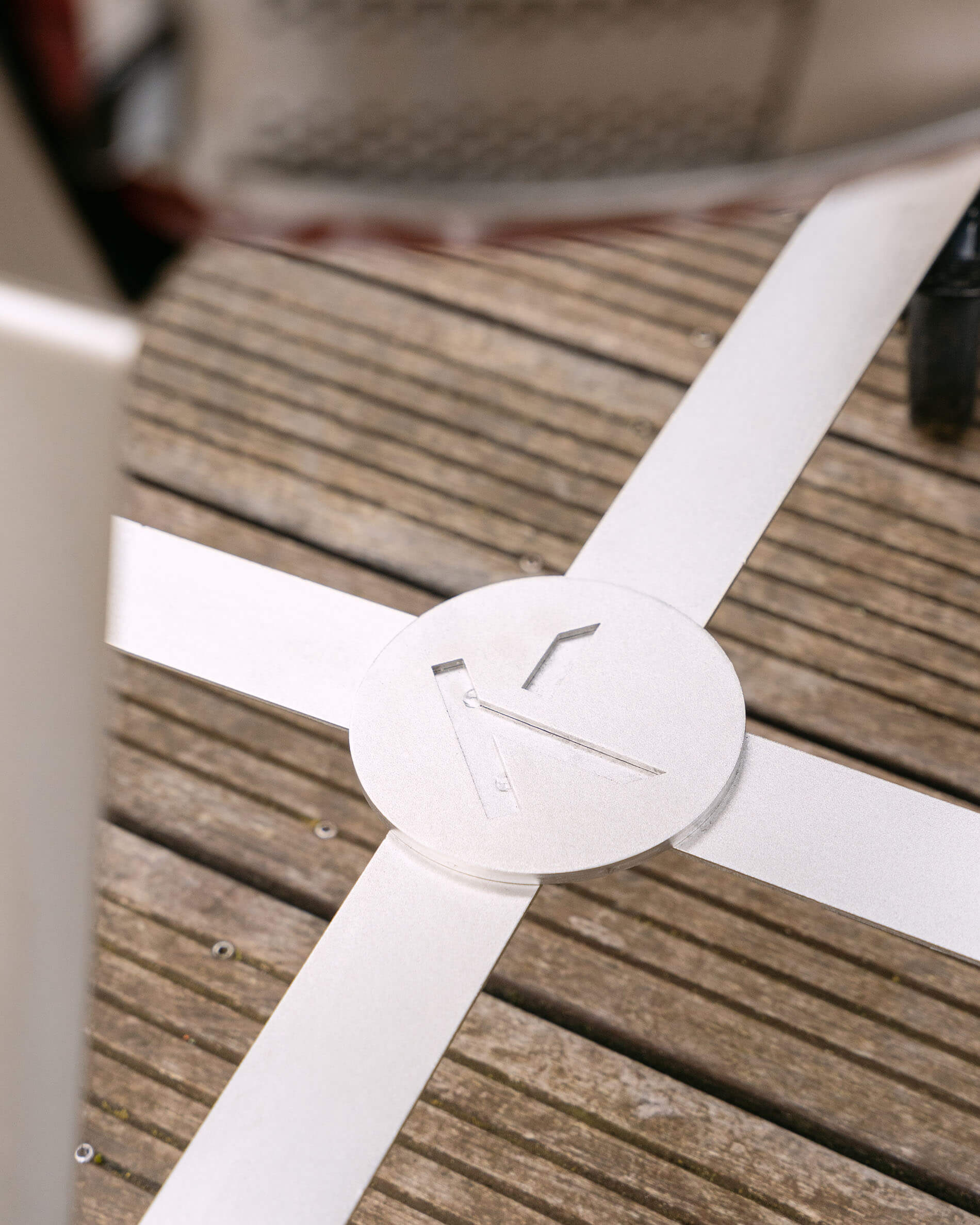 Stainless steel cart supporting a Kokko kamado.