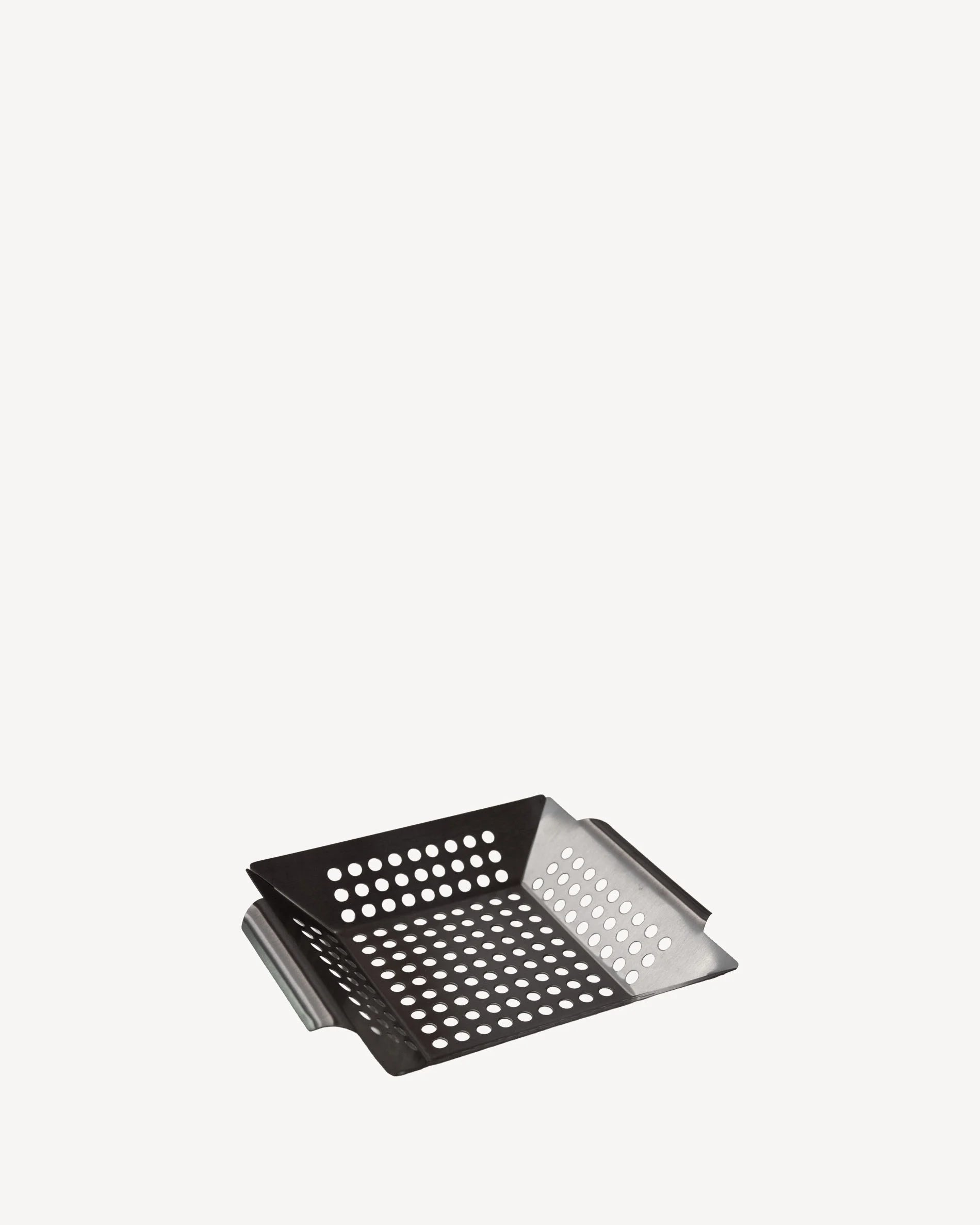 Stainless steel vegetable basket for cooking on Kokko kamado