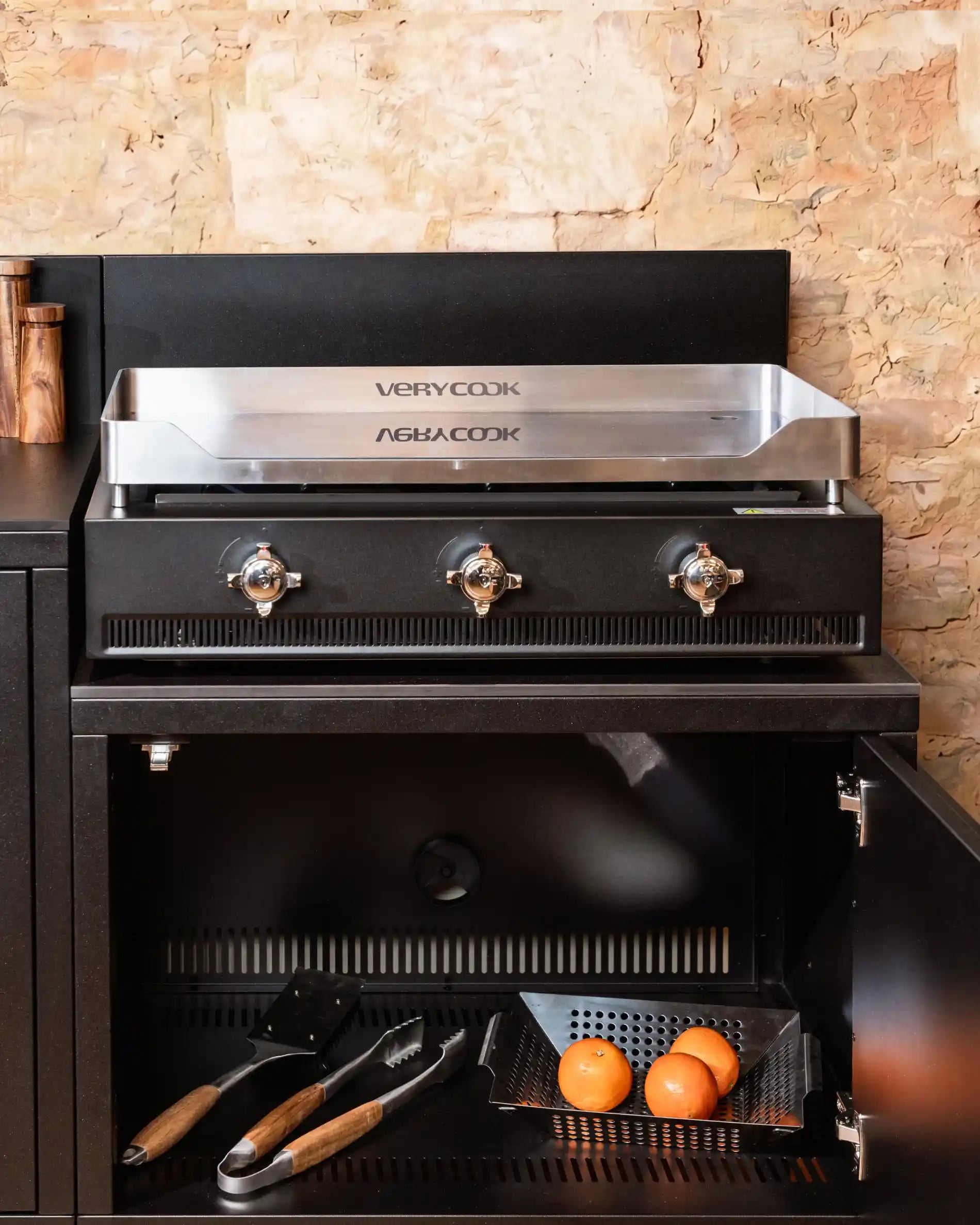 Kokko Pilotis black plancha module with open storage space