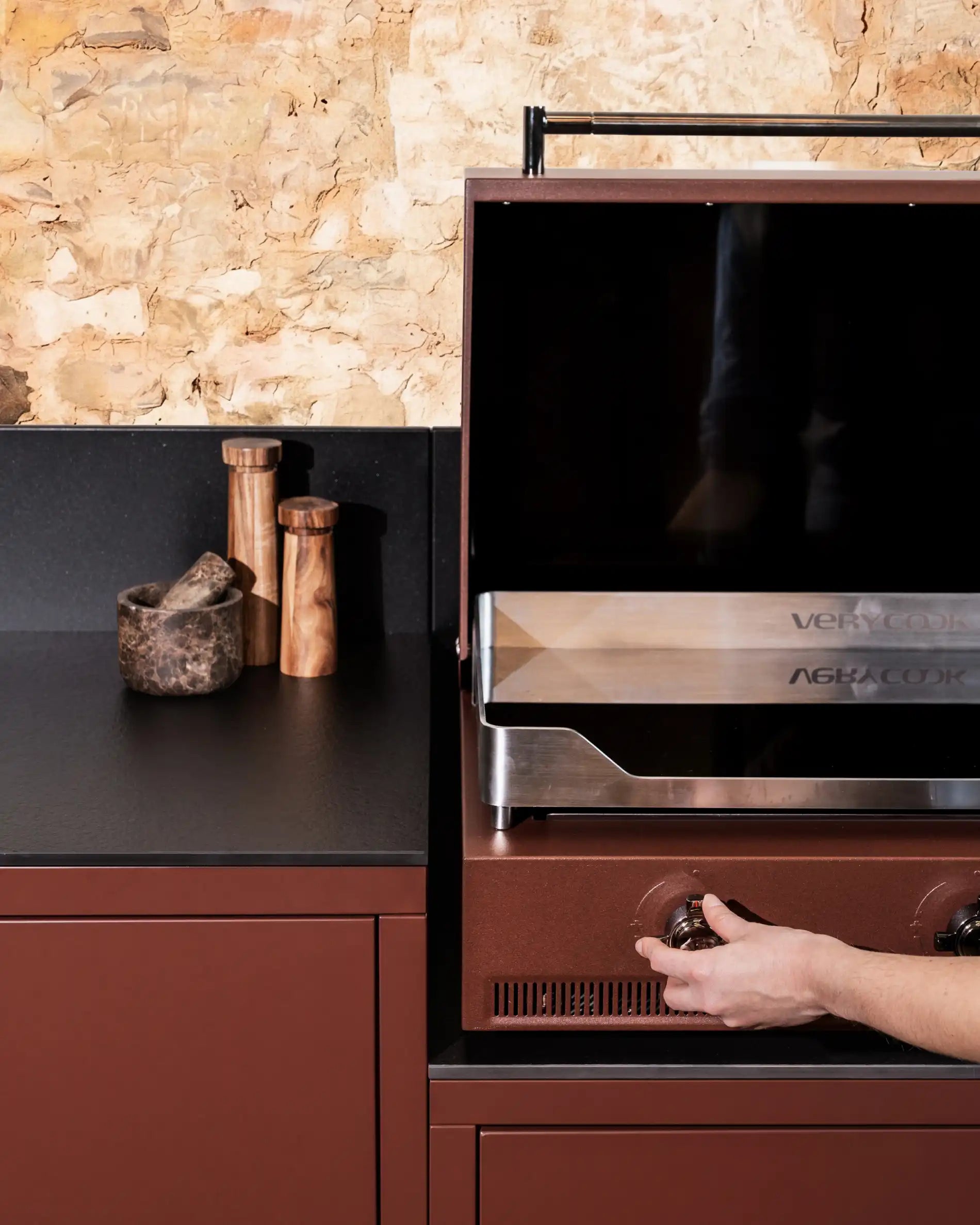 Kokko Pilotis rust plancha module with storage drawers