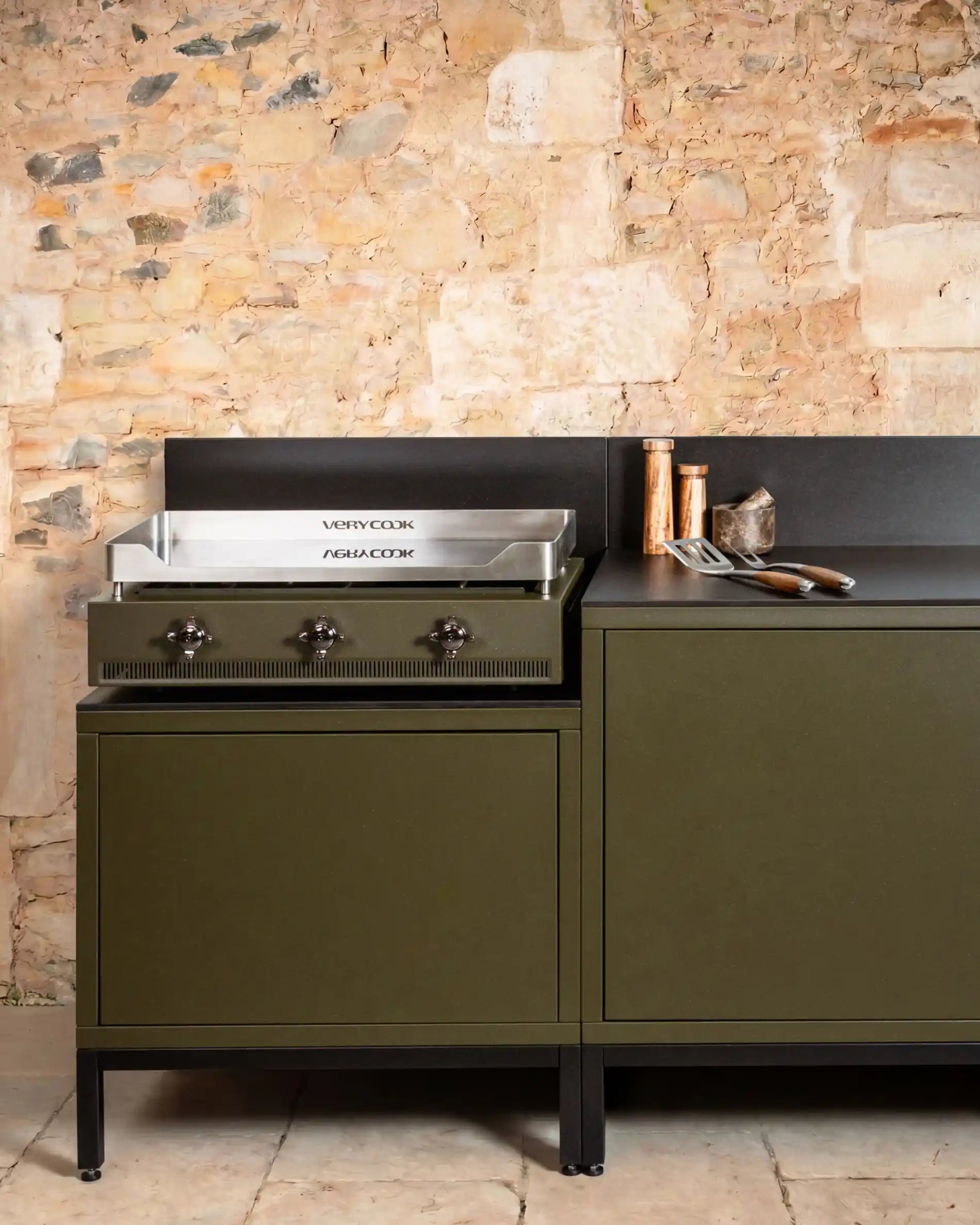 Kokko olive outdoor kitchen with integrated plancha