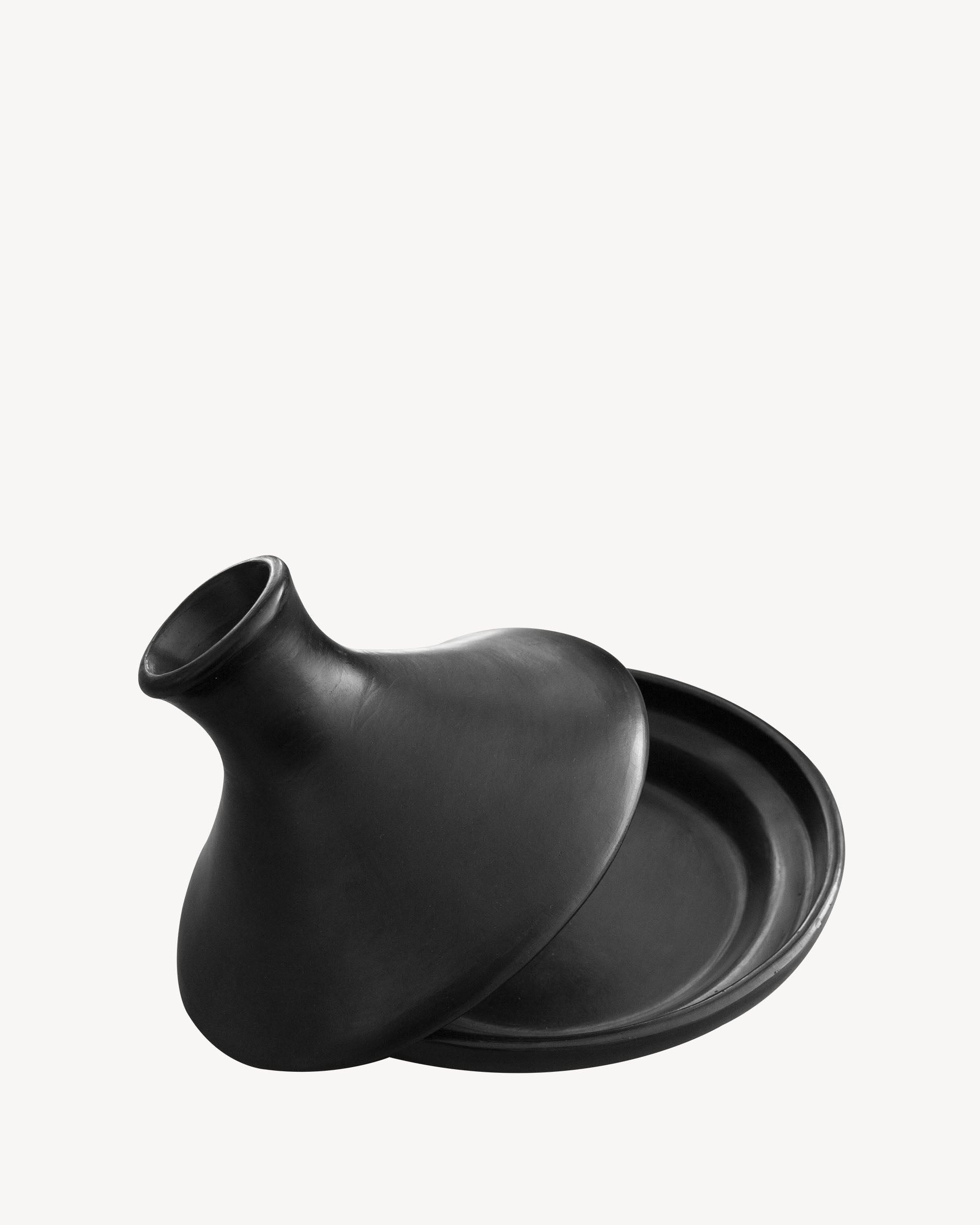 Plat à tajine en argile noire Chamba