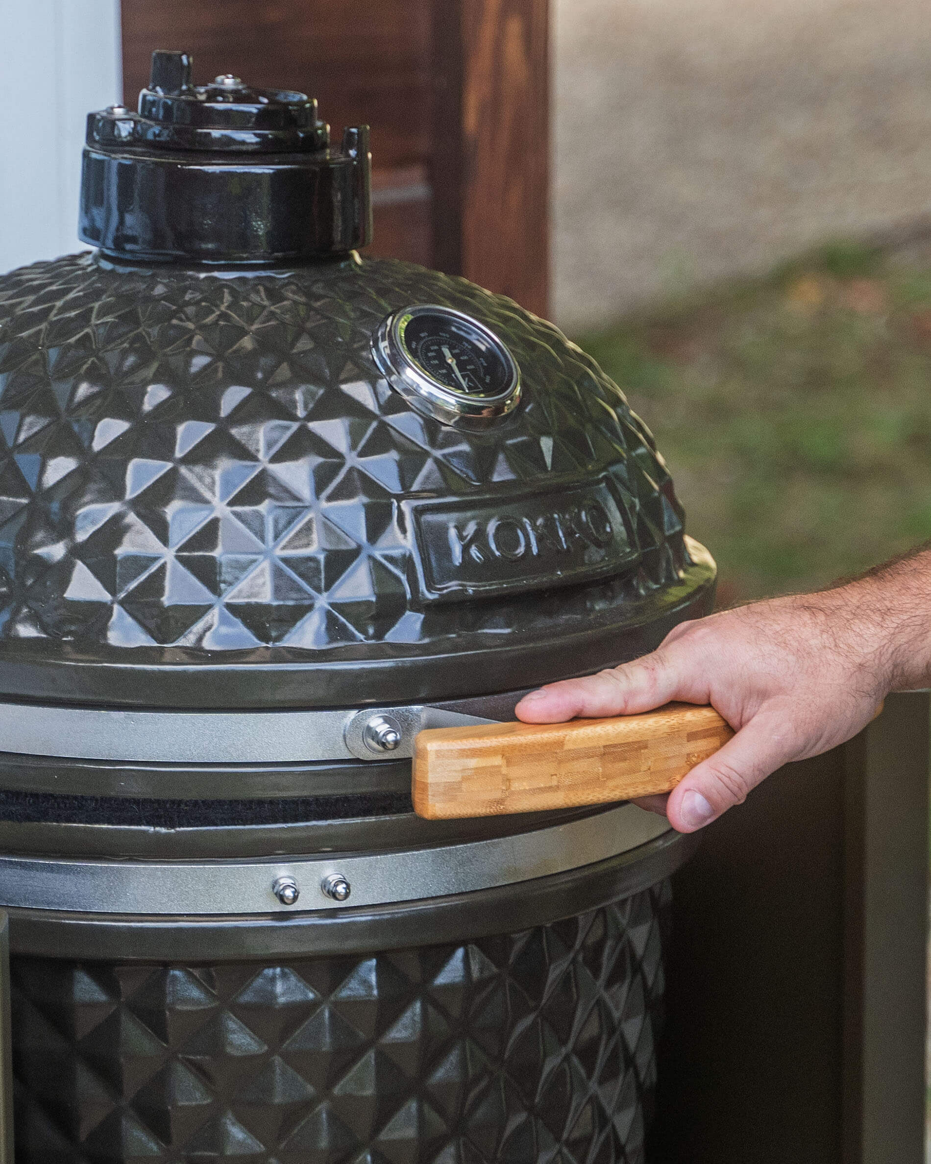 Wooden handle for Kokko kamado lid.