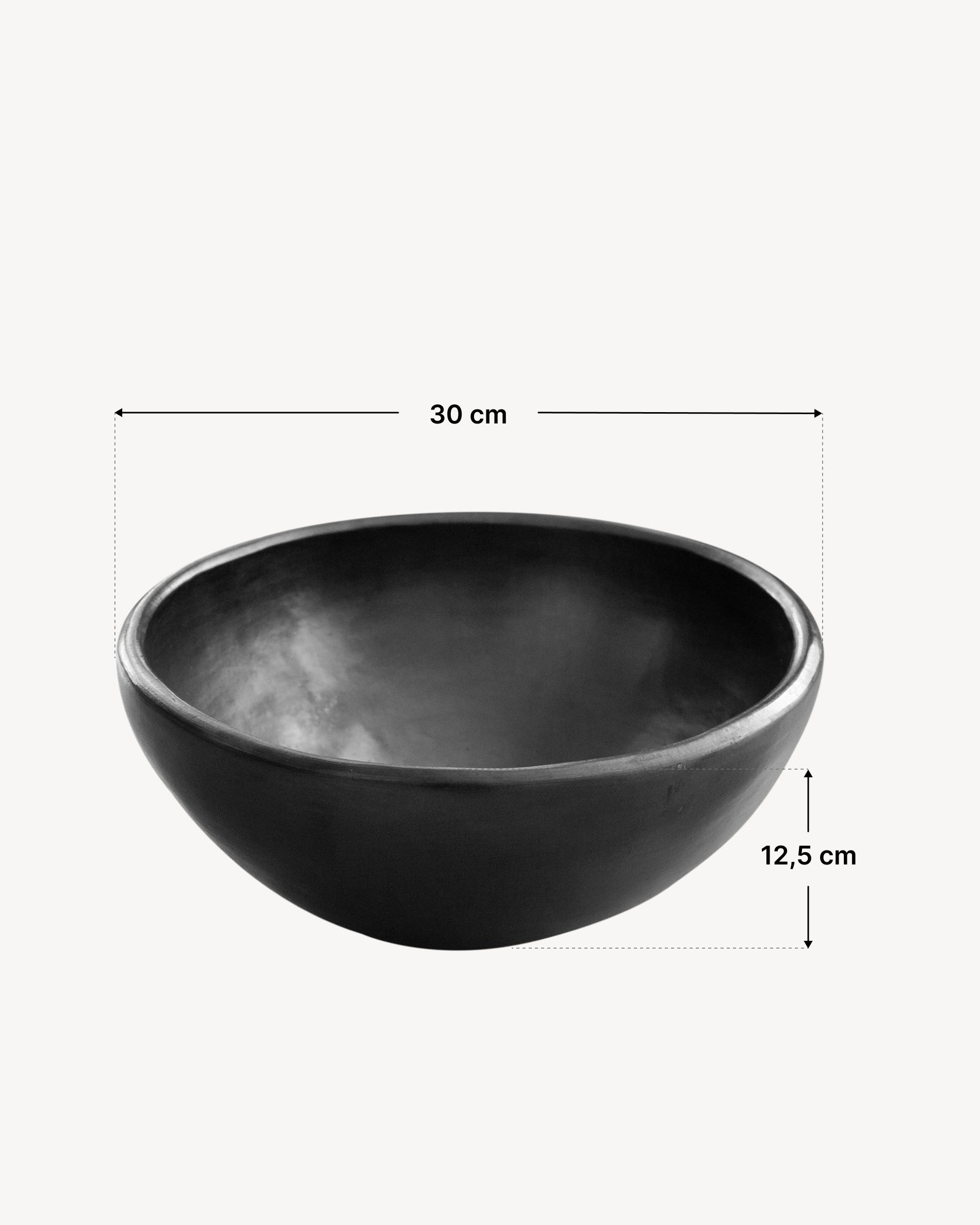 Chamba black ceramic salad bowl, shown with a diagram indicating the bowl’s diameter and height.