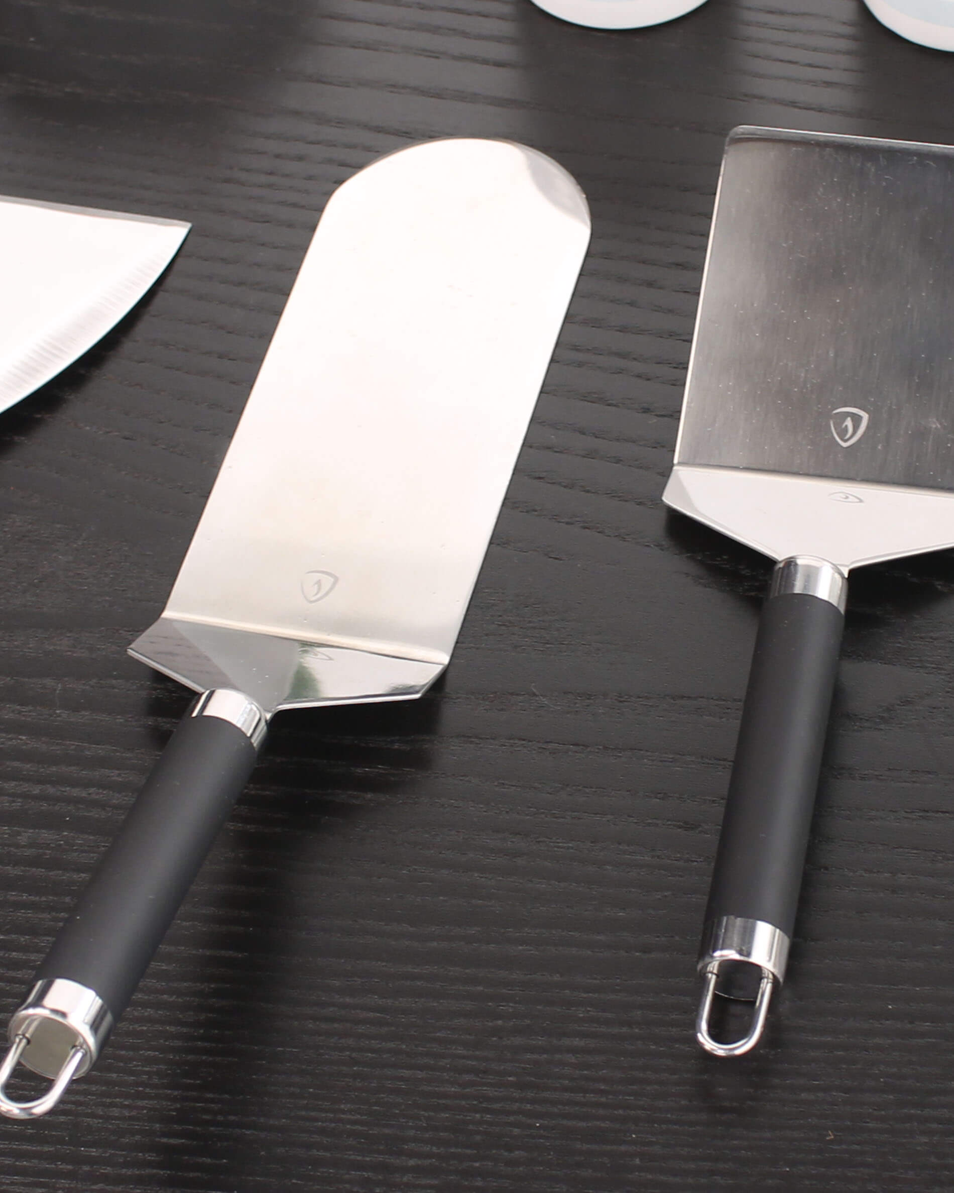 Fish spatula and classic spatula